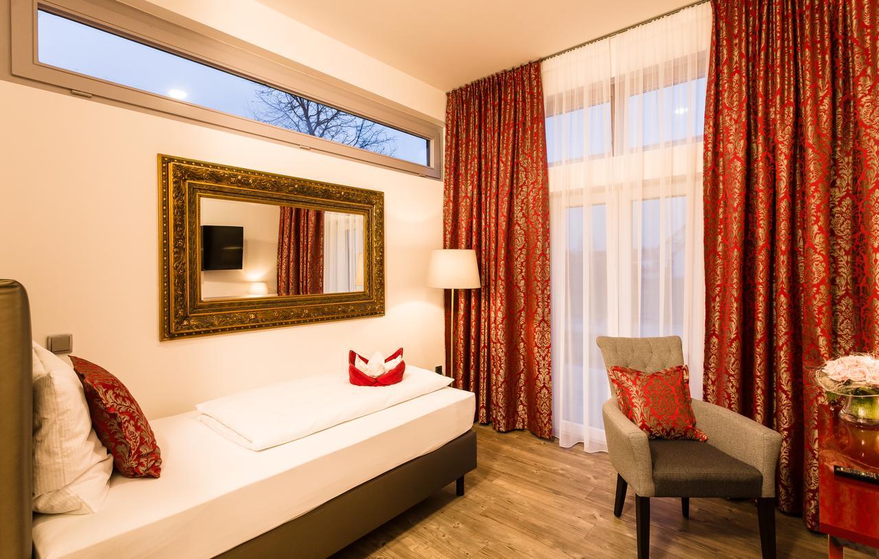 Wuschl Lounge Hotel Kuhbach  ภายนอก รูปภาพ