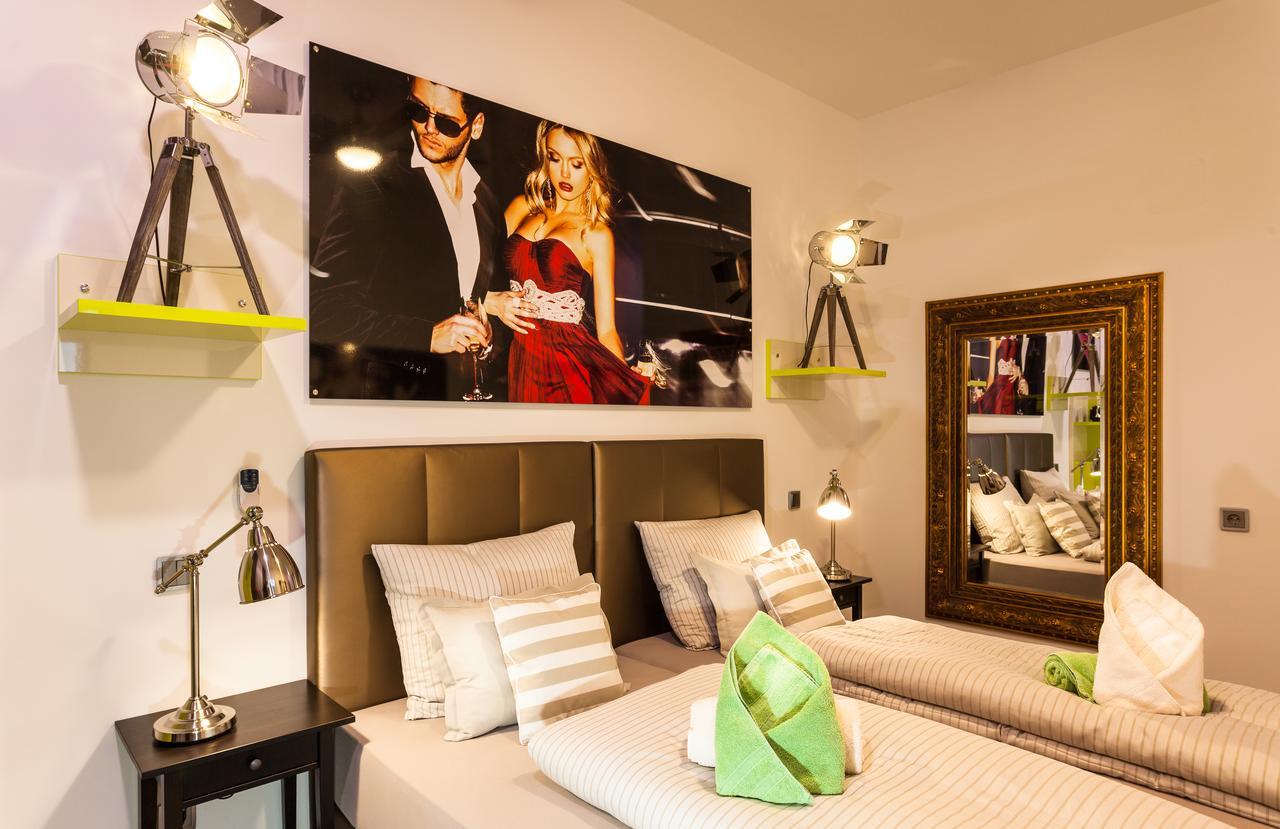 Wuschl Lounge Hotel Kuhbach  ภายนอก รูปภาพ