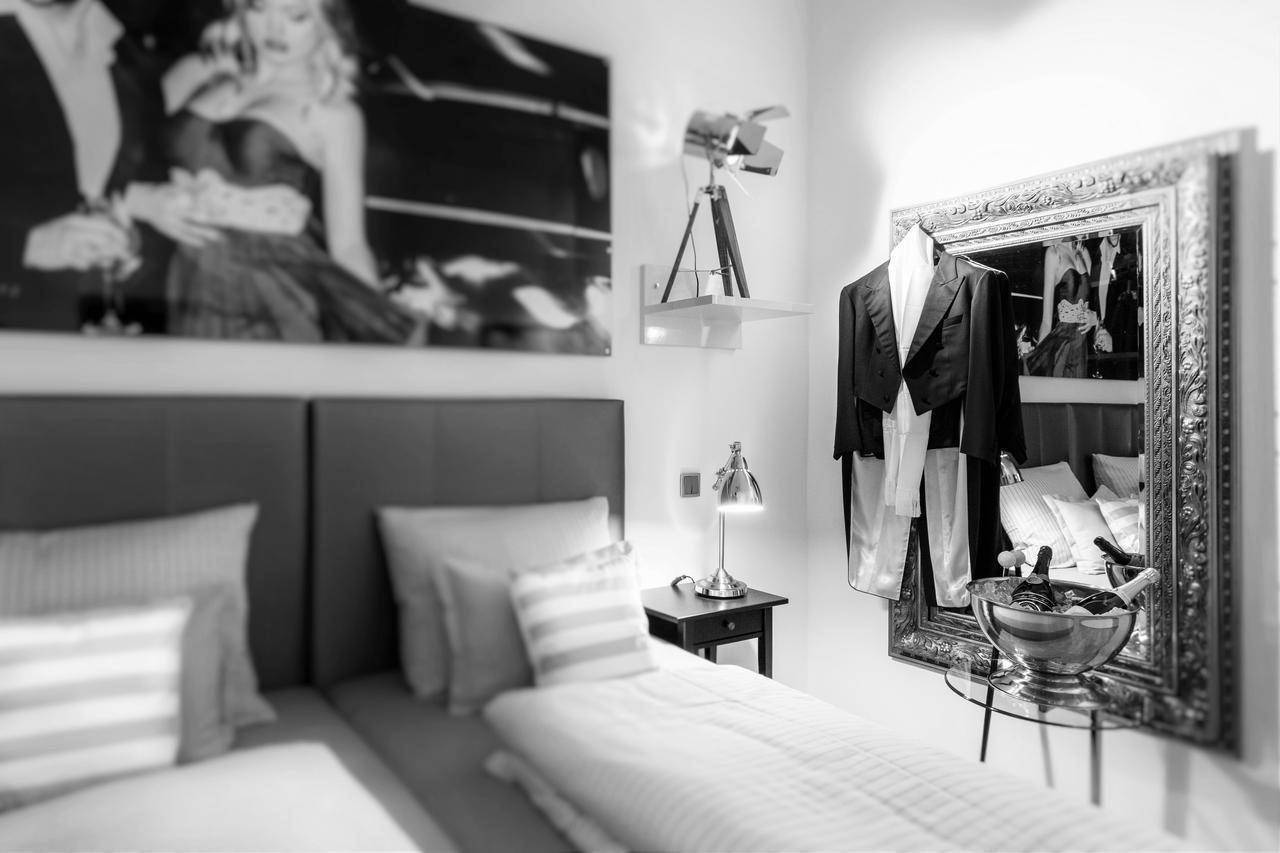 Wuschl Lounge Hotel Kuhbach  ภายนอก รูปภาพ